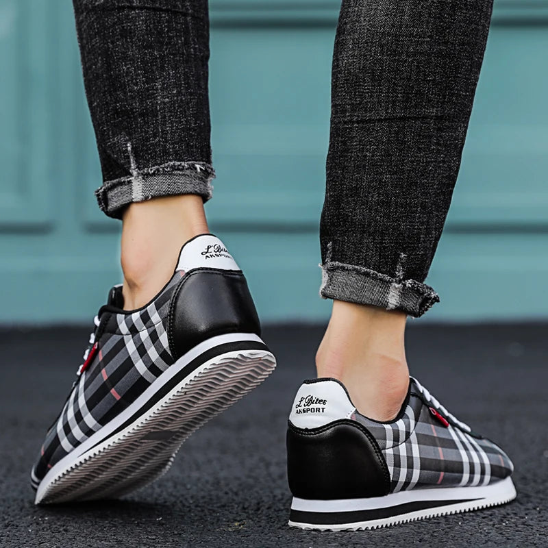 Avenue Check Sneaker