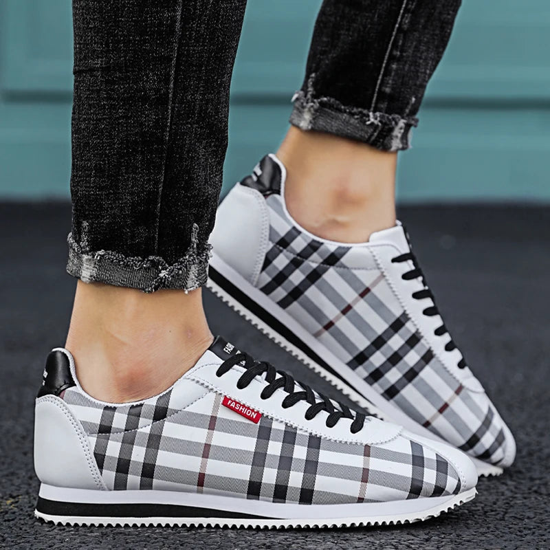 Avenue Check Sneaker