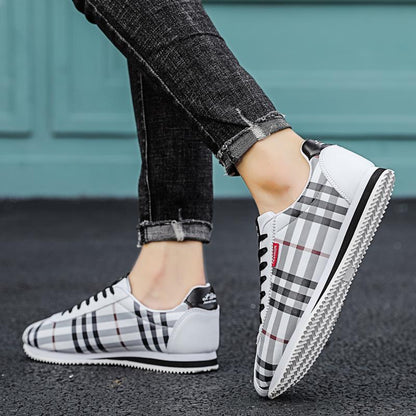 Avenue Check Sneaker