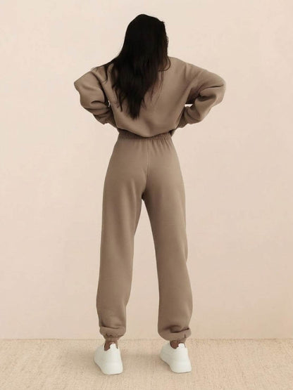 Athleisure at its Finest: Cotton-Blended Two-Piece Tracksuit